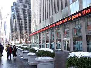 English: Looking east towards 6th Avenue along...